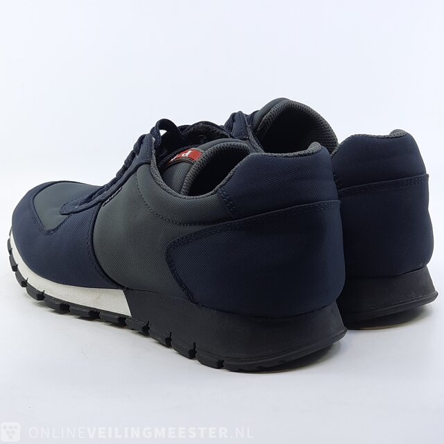 Pair of shoes, size 6 Prada, 4E 2942 » Onlineauctionmaster.com