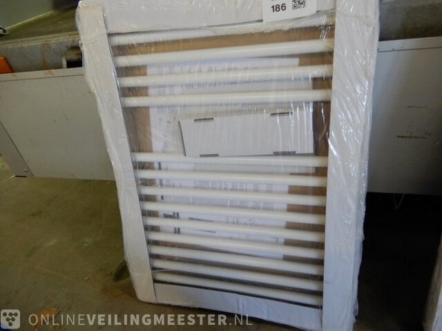 patroon tint plank Towel radiator Plieger, Palermo - , white, 1111 x 600 »  Onlineauctionmaster.com